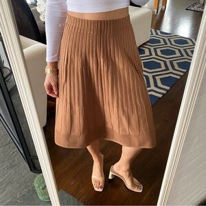 MILANO Elegant Camel Knit Pleated Skirt! 🍂